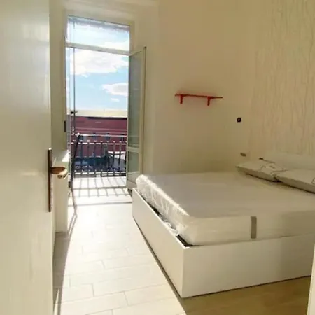 Ave G.p. With Balcony شقة